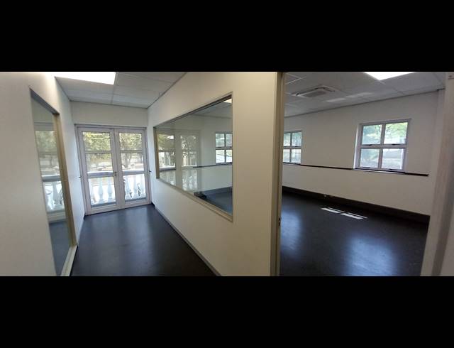 419M² OFFICE TO LET IN BRYANSTON